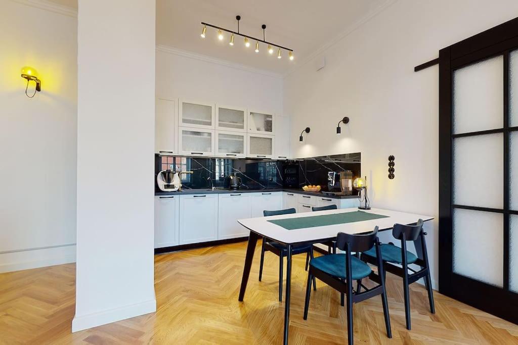Big Modern Apart - Market Square - Nice View - Next To Town Hall Apartamento Breslavia Exterior foto